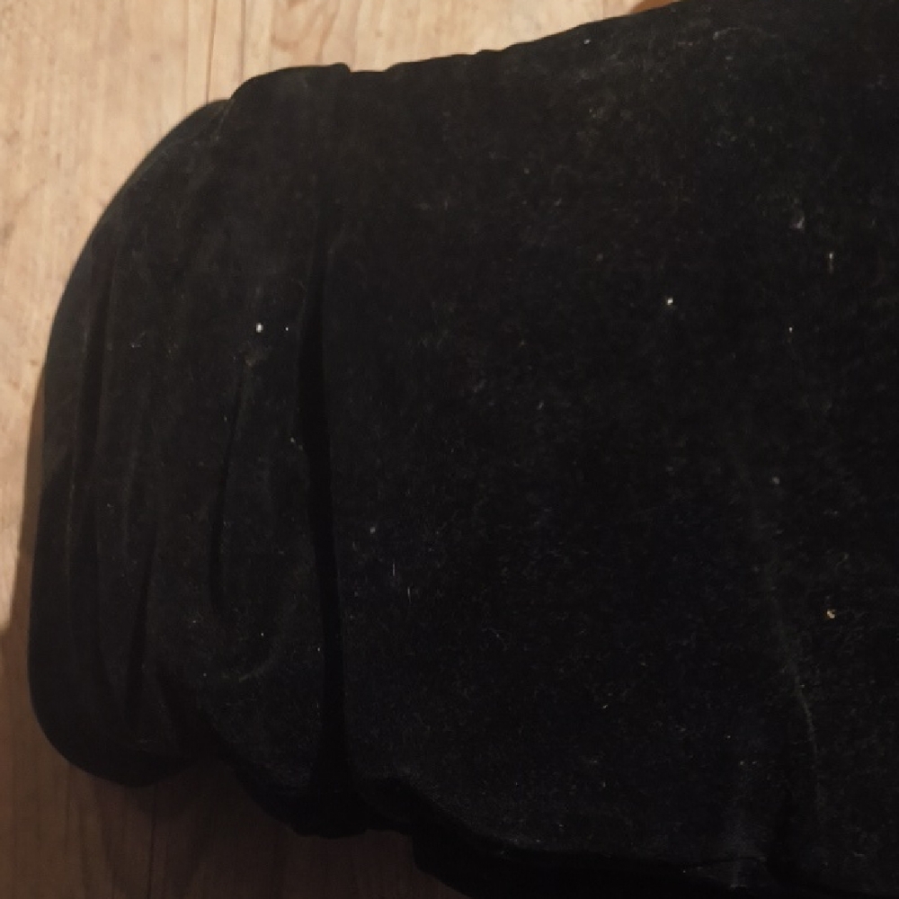 Chic Black Velvet Heeled Boots